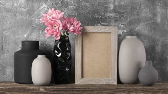 Staging your home may seem like a big task, but it doesn't need to be a big expense! Follow this guide for easy, affordable staging decor.